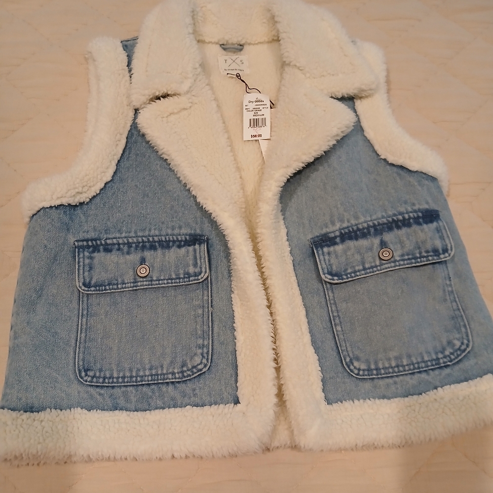 NWT Thread & Supply Blue and White Sherpa Lined Vest